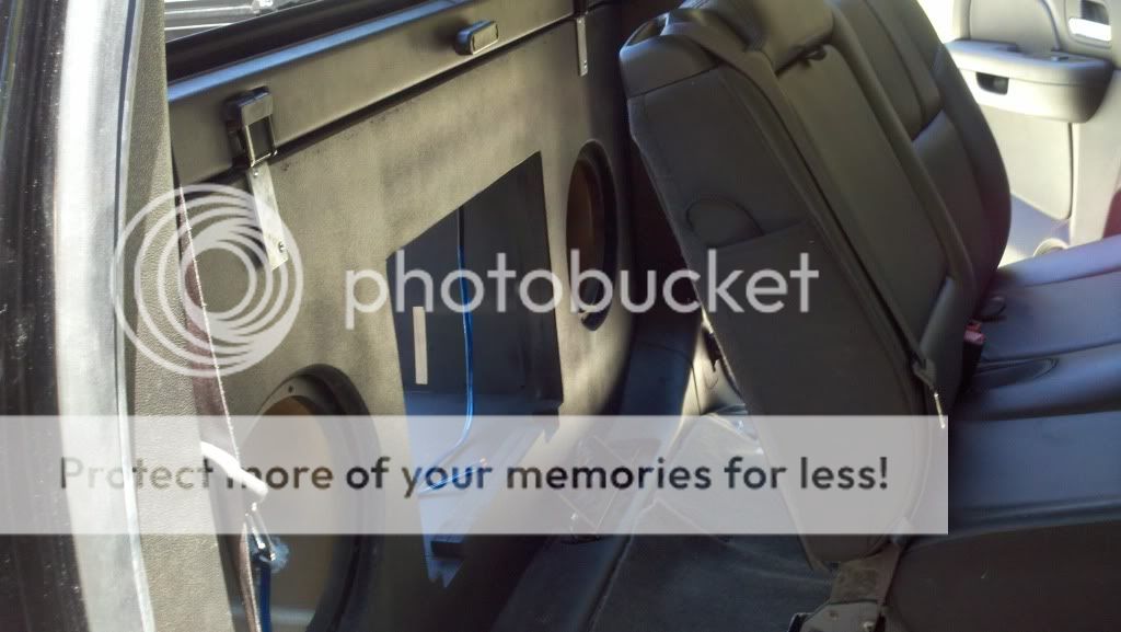 2008 Avalanche Midgate Sub Box/ Amp Rack Build. JL Audio Page 3